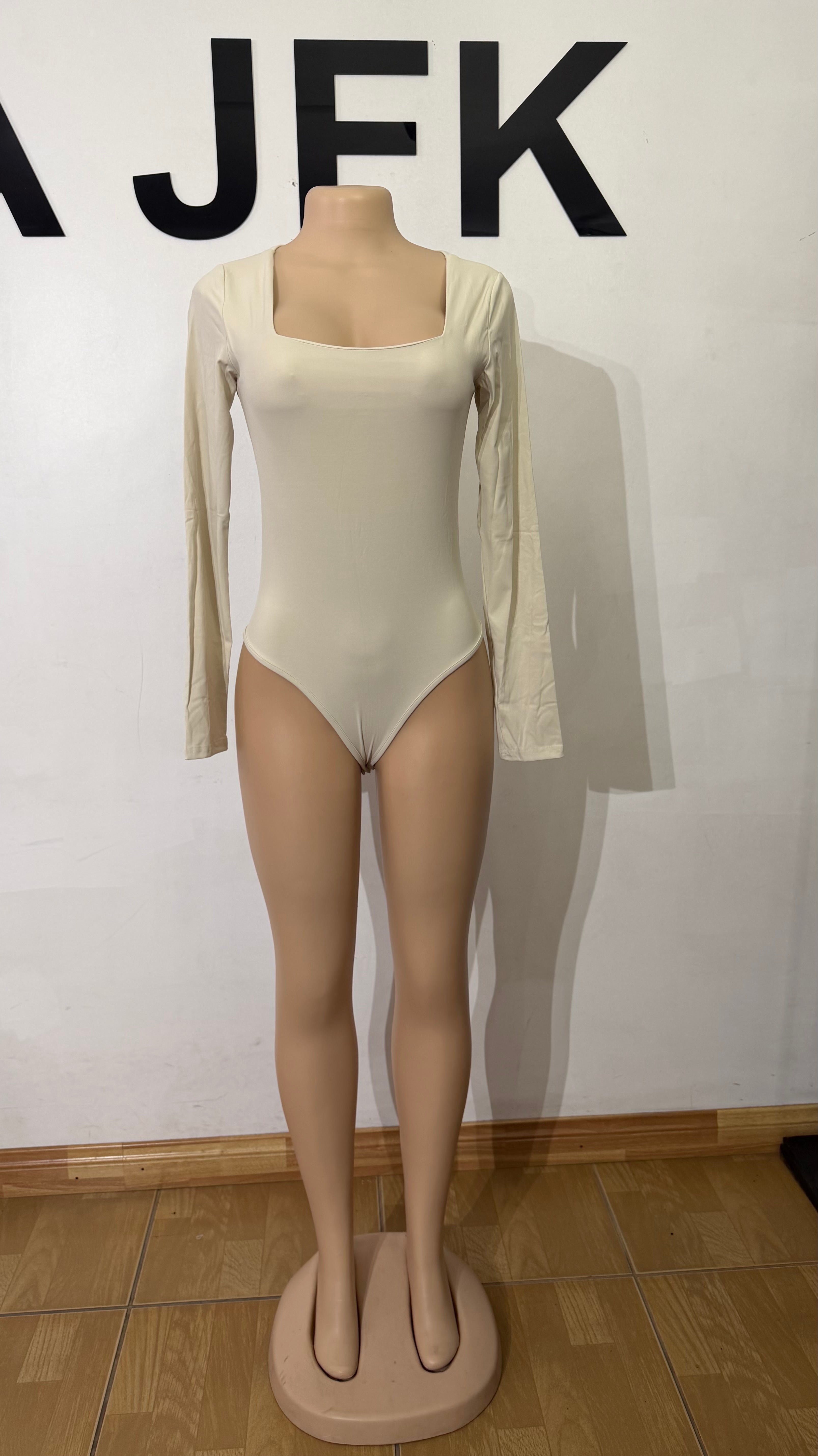 Body Clásico escote cuadrado