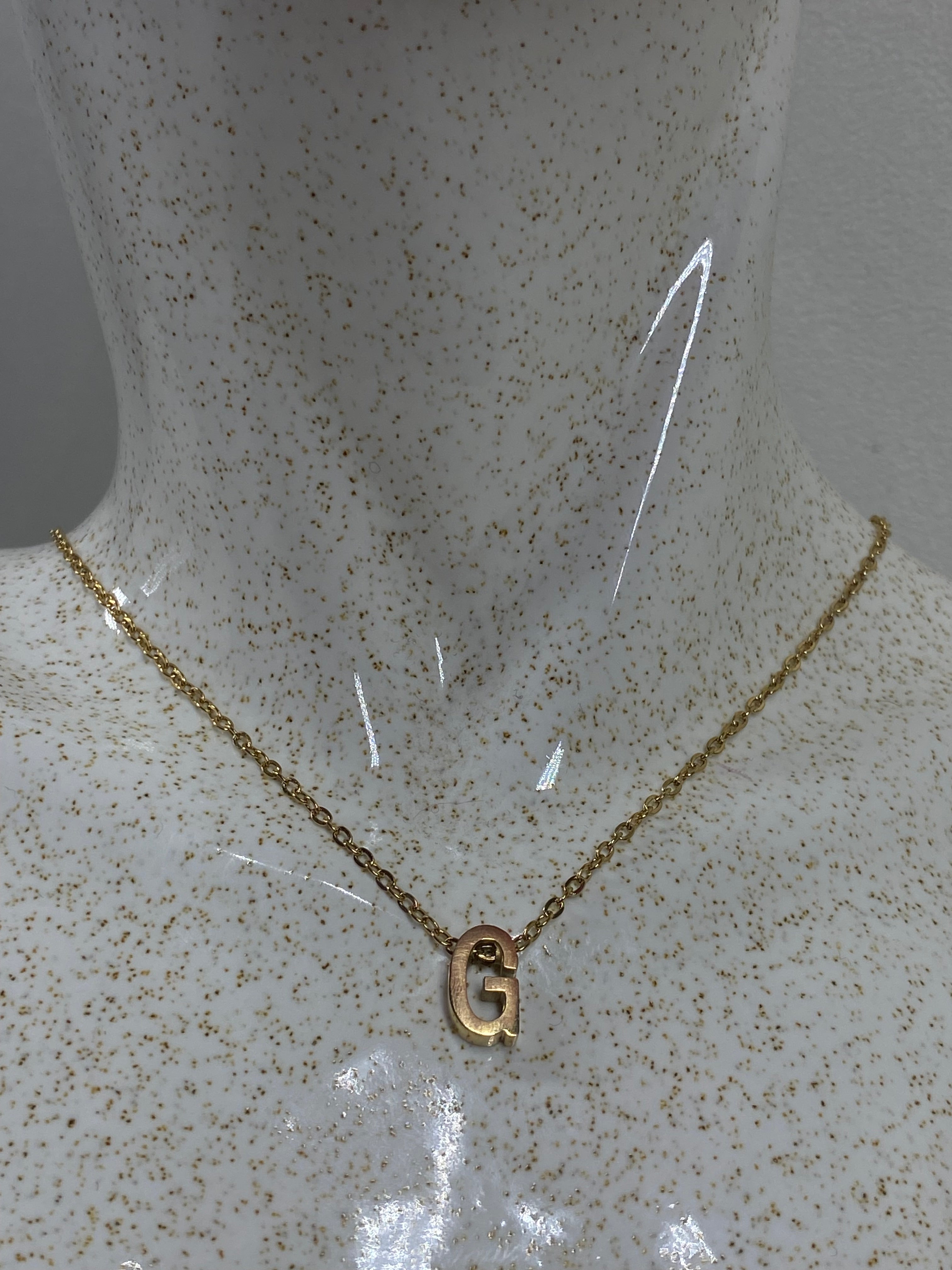 Collar Letra pequeña