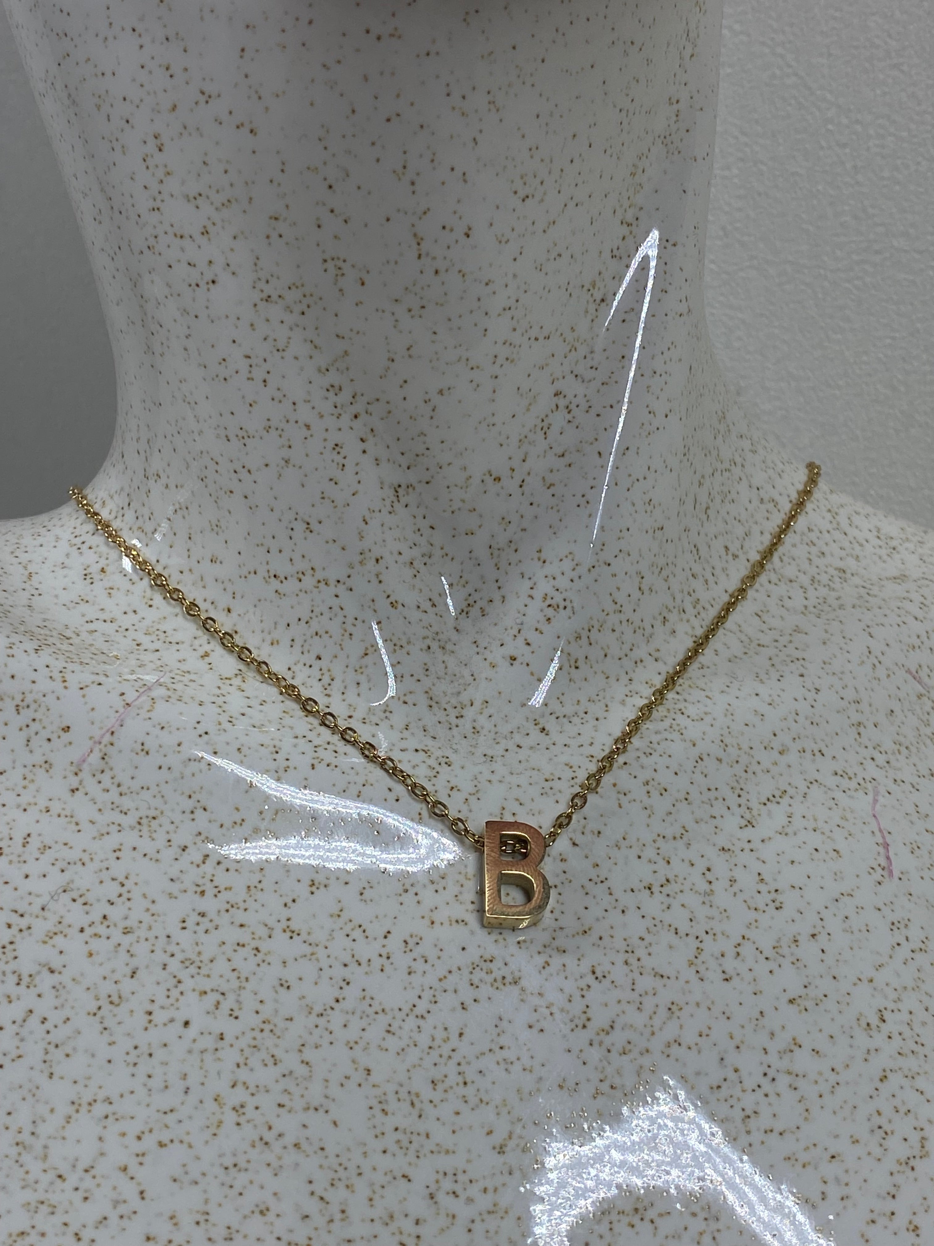 Collar Letra pequeña