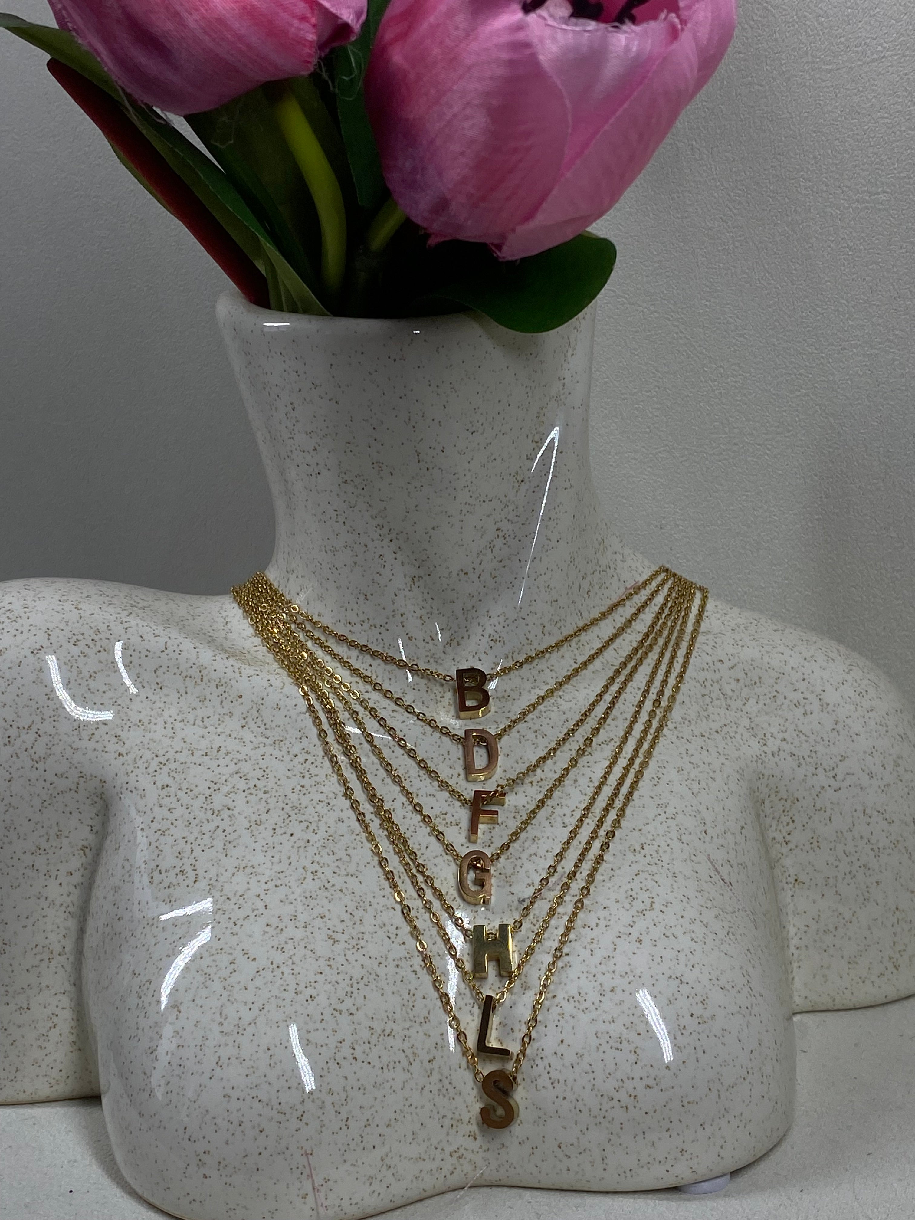 Collar Letra pequeña