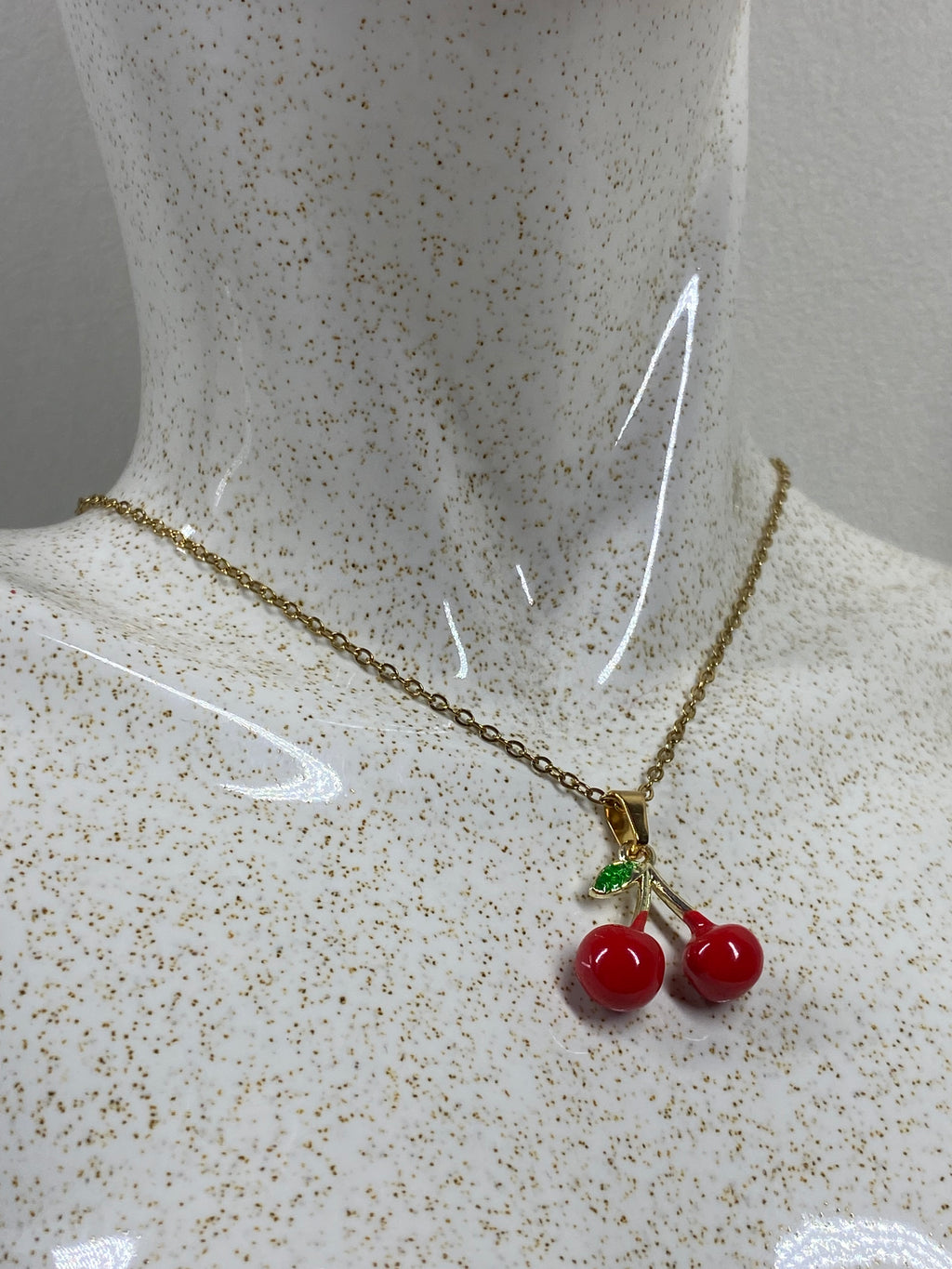 Collar Cherry