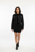 Chaqueta negra costura blanca