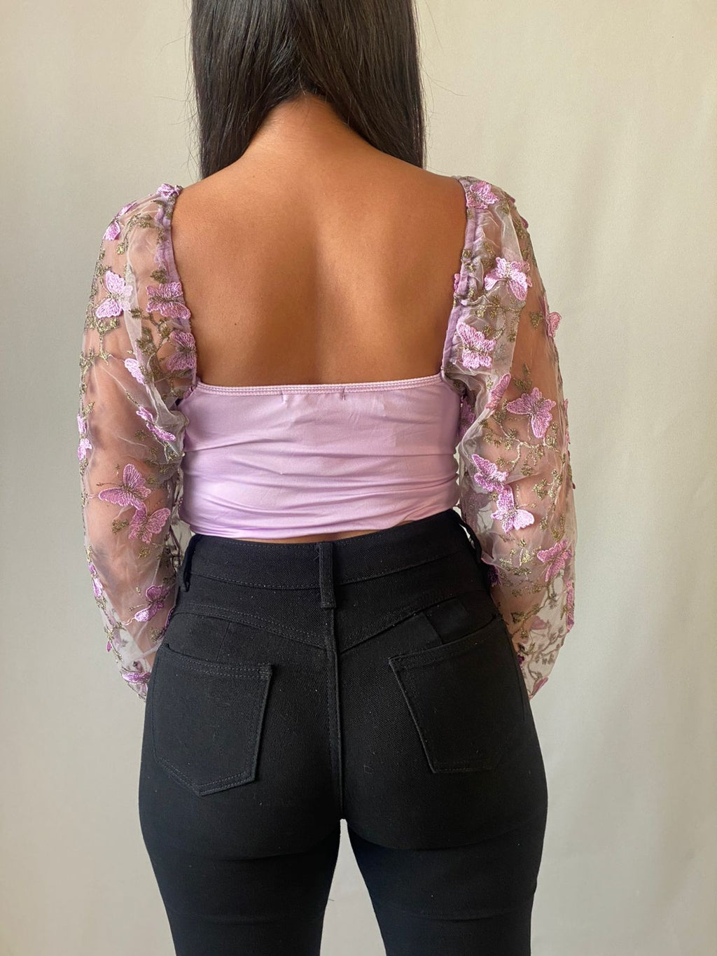 Crop Manga Larga Mariposa