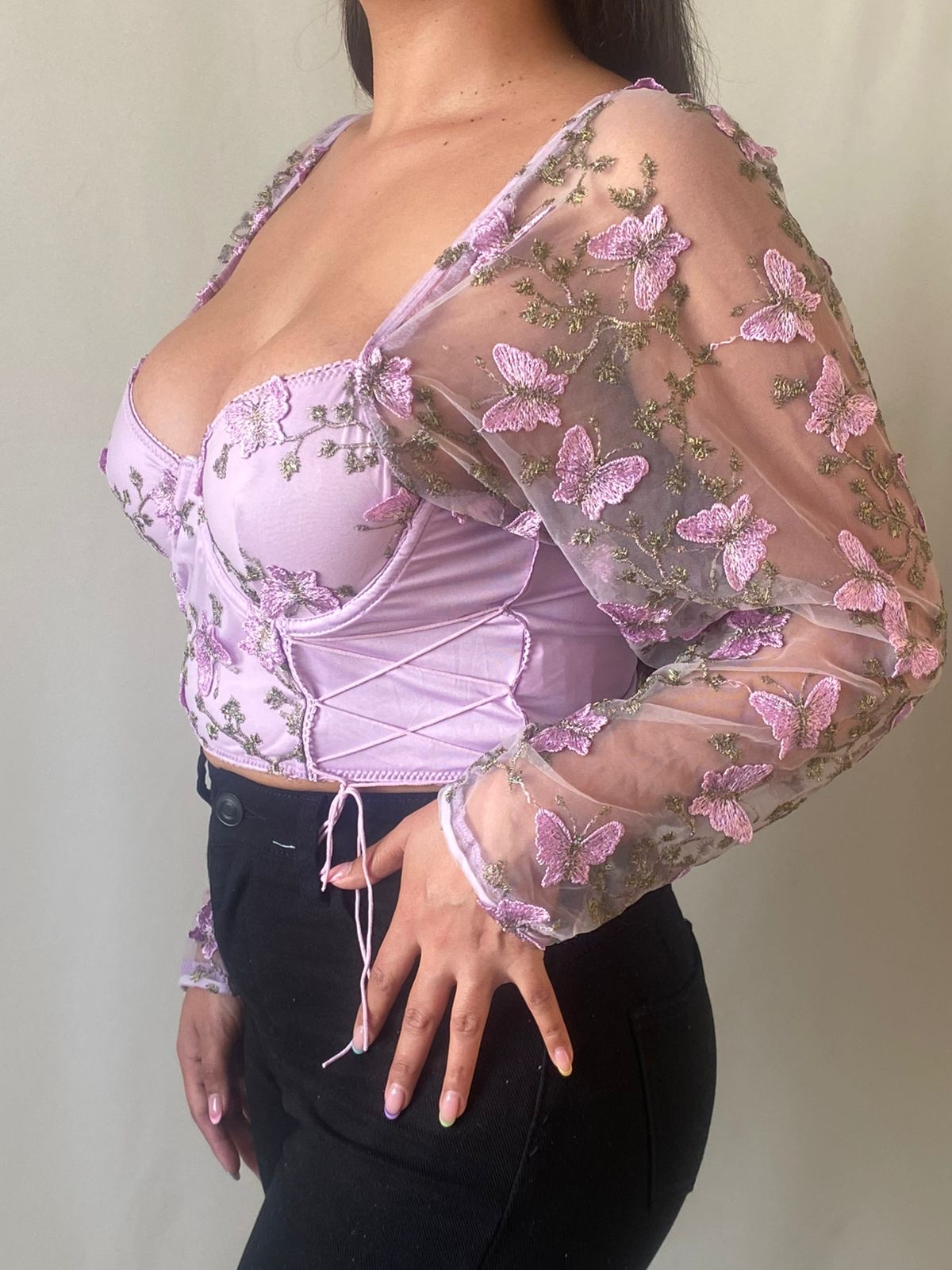 Crop Manga Larga Mariposa