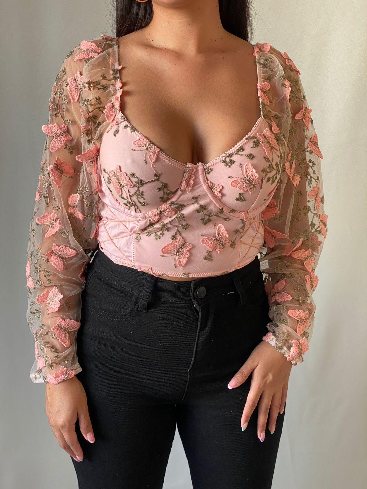 Crop Manga Larga Mariposa