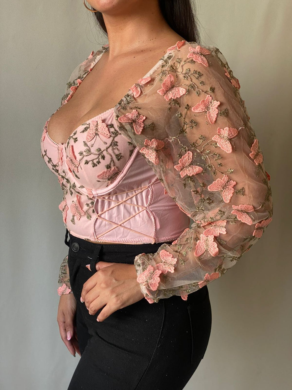 Crop Manga Larga Mariposa